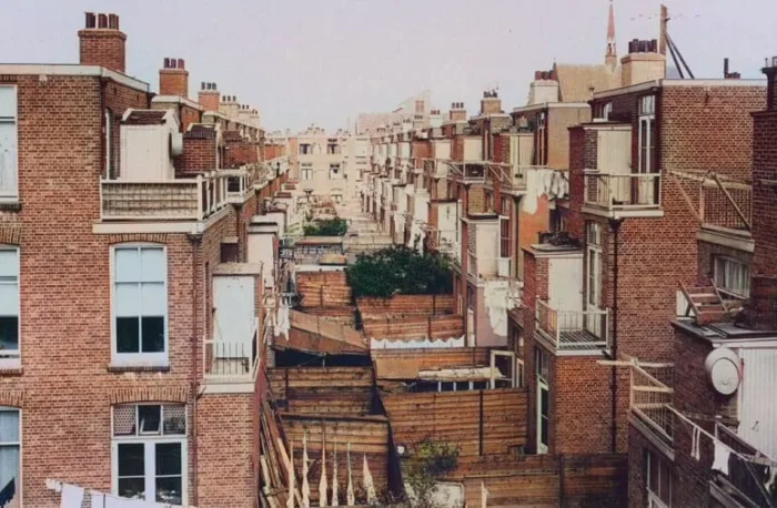 Jozef gaat bij Bernard wonen