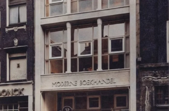 Schilderijententoonstelling Boekhandel