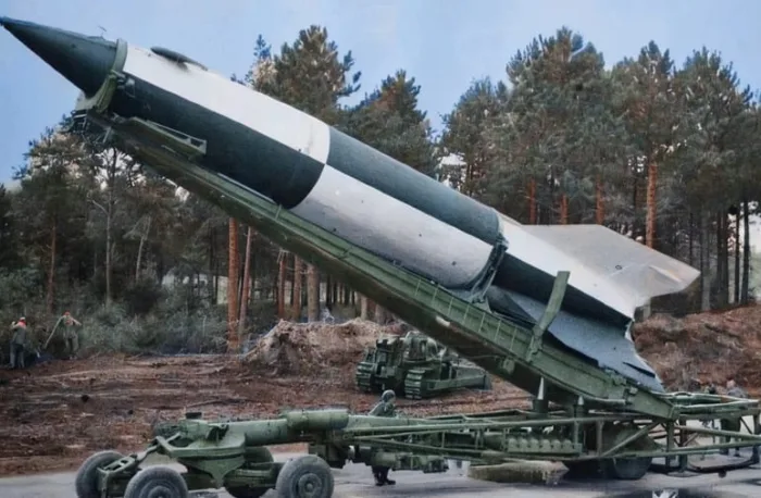 Toch leeft hij tussen de V-II’s